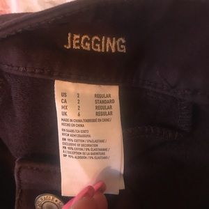American Eagle size 2 dark maroon/purple jeggings
